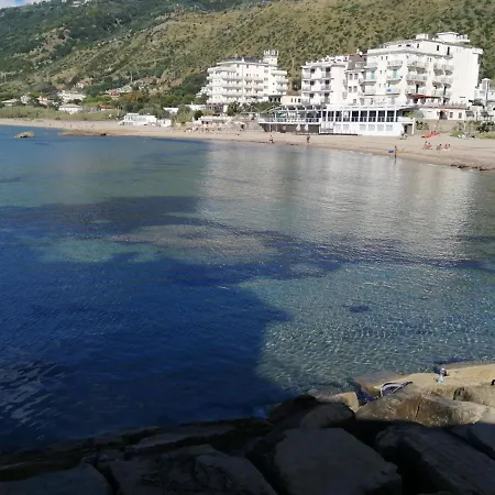 La Casa Sulla Scogliera *